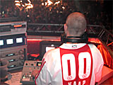 2000>1